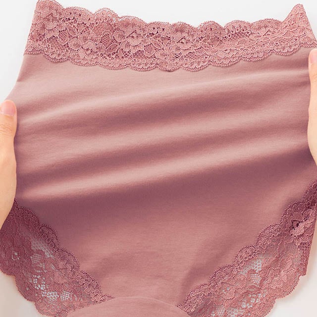 綿を95％使用した、肌なじみの良いストレッチ素材