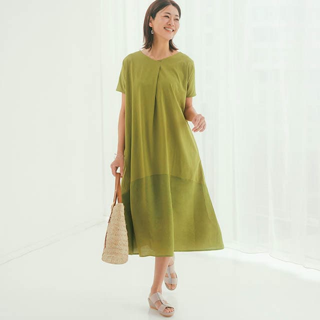 1枚で着映える異素材使いのドッキングワンピース