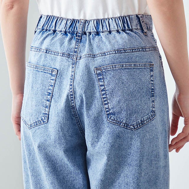 ウエスト後ろはゴム仕様なのでラクなはき心地