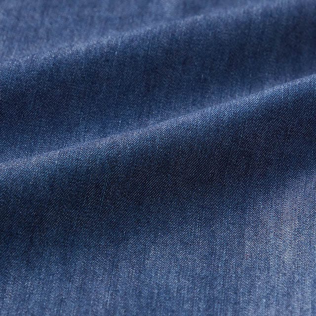 柔らかく馴染みの良いライトオンスのデニム素材