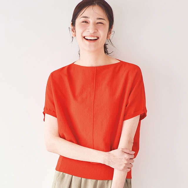 すっきり上品きれいが叶う、二の腕が隠れるドルマンニット