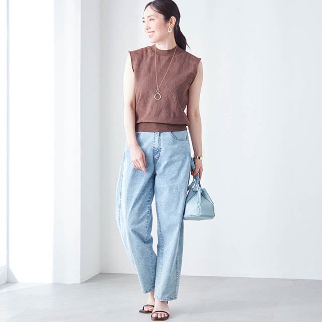 ボトムを選ばない絶妙な着丈