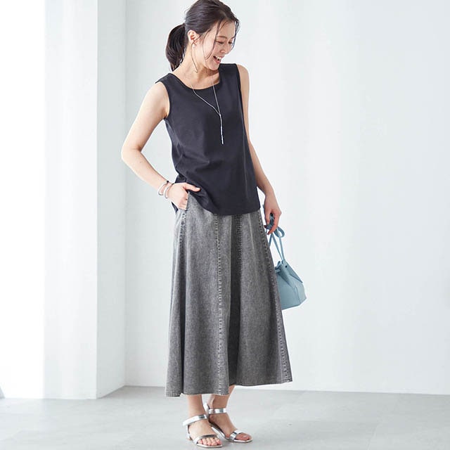 一枚でもサマ見えする、絶妙なシルエット