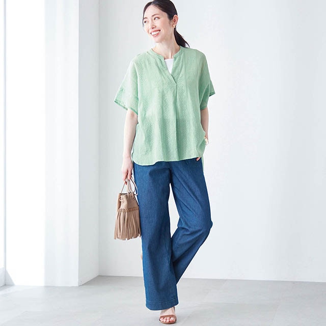 オンオフ問わず使える清潔感のあるデザイン