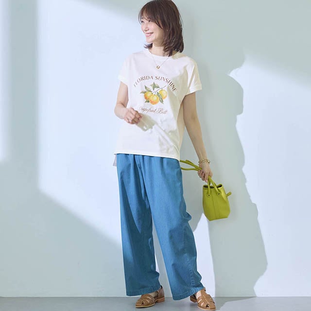 サイドスリット入りのチュニック丈が、気になる体型をスマートにカバー