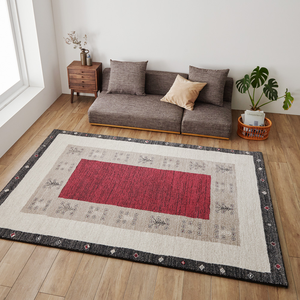 【ベルメゾン】洗練されたフレームデザインのベルギー製ウィルトンラグ