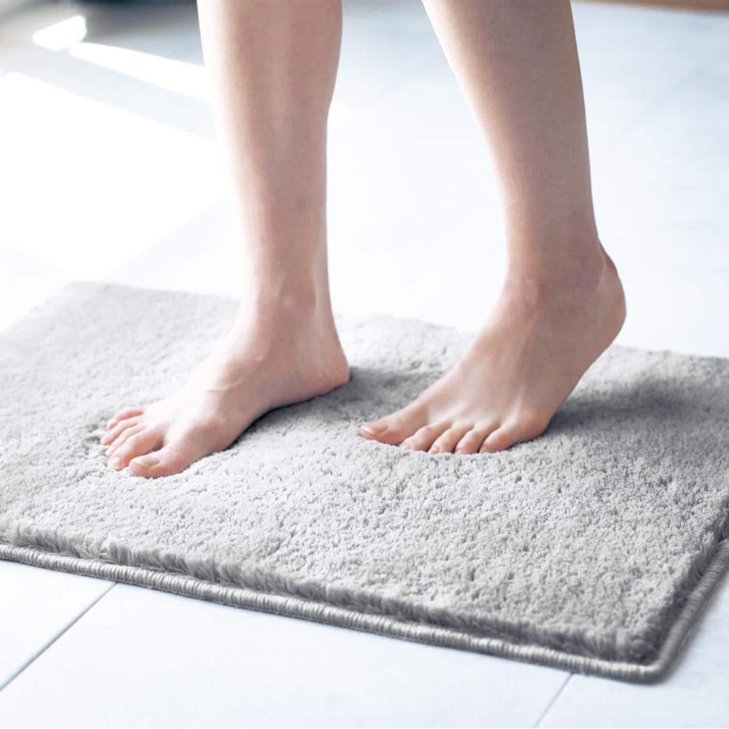 驚きのサラサラ感 珪藻土バスマットや珪藻土グッズのお手入れ法と使い方 ベルメゾン 暮らしのコラム 驚きのサラサラ感 珪藻土バスマットや珪藻土グッズのお手入れ法と使い方 ベルメゾン 暮らしのコラム