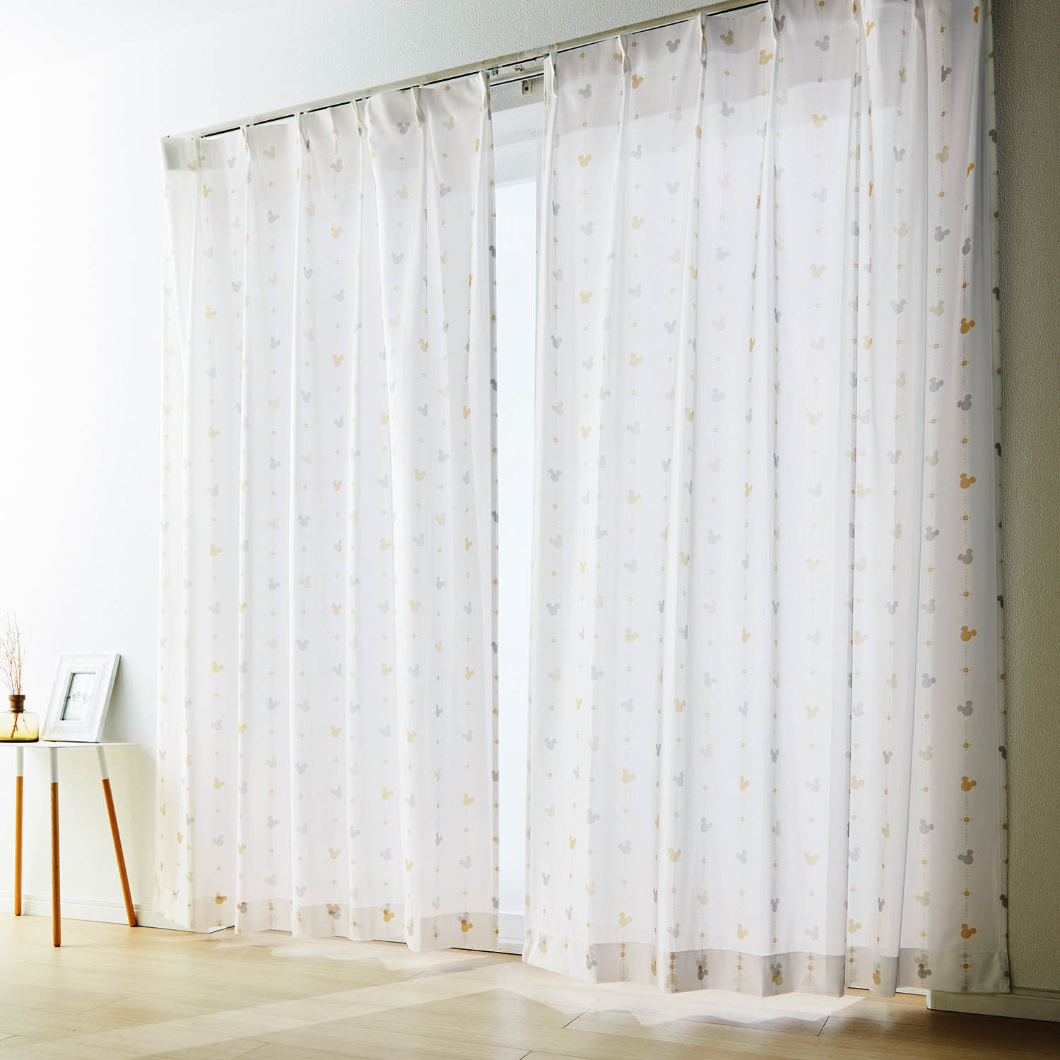 UVカット・遮熱・遮像レースカーテン「ミッキーモチーフ」 <2枚組><1枚>(ディズニー/Disney) UVカット・遮熱・遮像レースカーテン「ミッキーモチーフ」 <2枚組><1枚>(ディズニー/Disney)