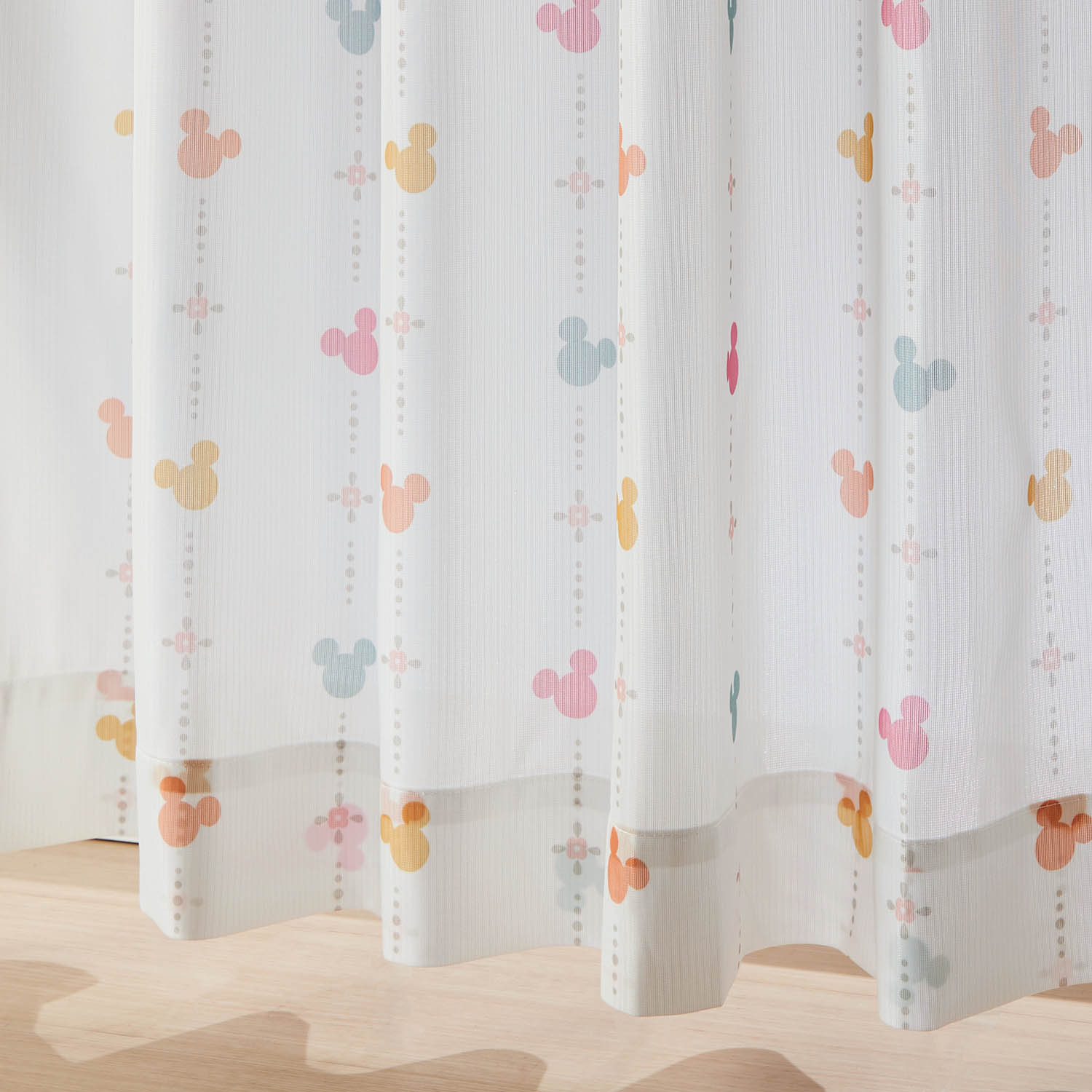 UVカット・遮熱・遮像レースカーテン「ミッキーモチーフ」 <2枚組><1枚>(ディズニー/Disney) UVカット・遮熱・遮像レースカーテン「ミッキーモチーフ」 <2枚組><1枚>(ディズニー/Disney)