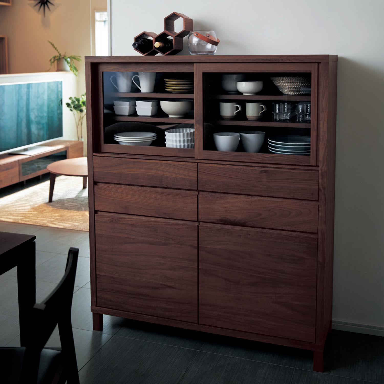 【高野木工/TAKANO MOKKOU】ウォルナット材のカップボード【CANO】