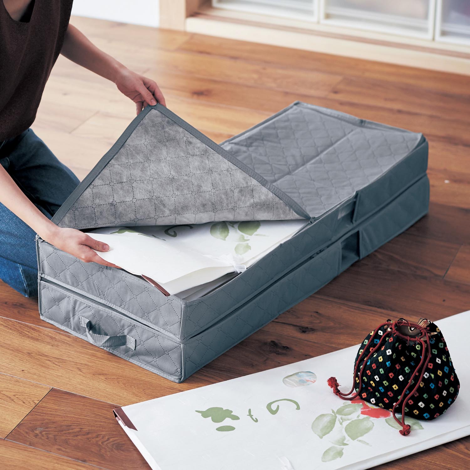 【6月5日までお得】 竹炭着物収納ケース 2層式 【6月5日までお得】 竹炭着物収納ケース 2層式