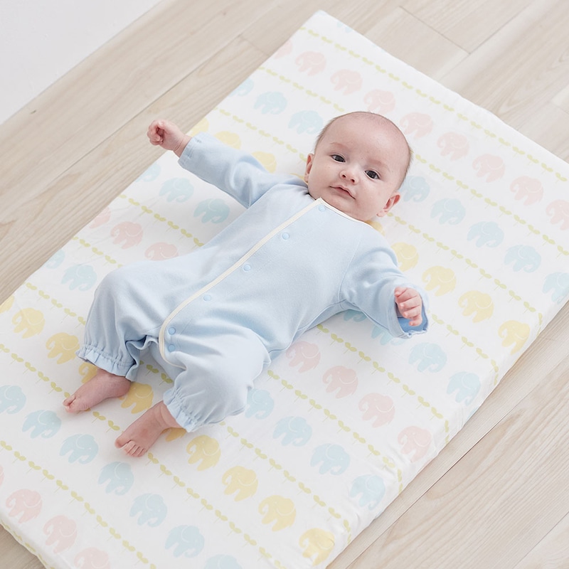 ゾウ・ミニワンタッチシーツ／モデル身長61.5㎝・体重6.2㎏