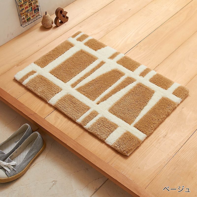 ベージュ