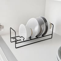 スリムなので横幅を撮らずに、食器棚の奥まで使えます