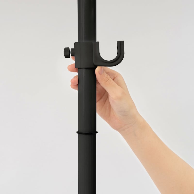 パイプをゆるめてグッと押し上げるだけでラクラク設置