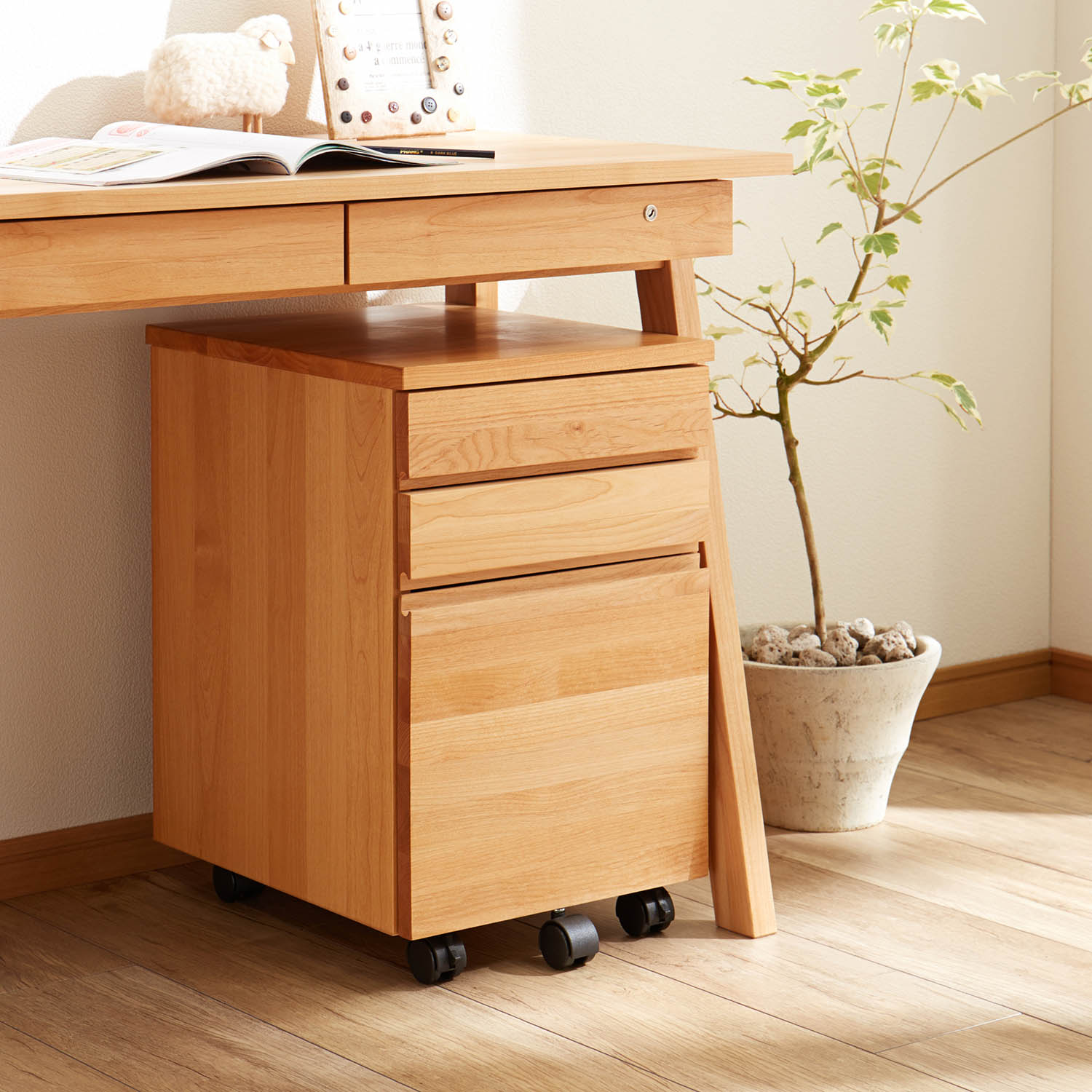 【杉工場】アルダー材のワゴン