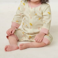ピンクアイス柄／モデル身長75.7cm・70サイズ着用・体重9.4kg