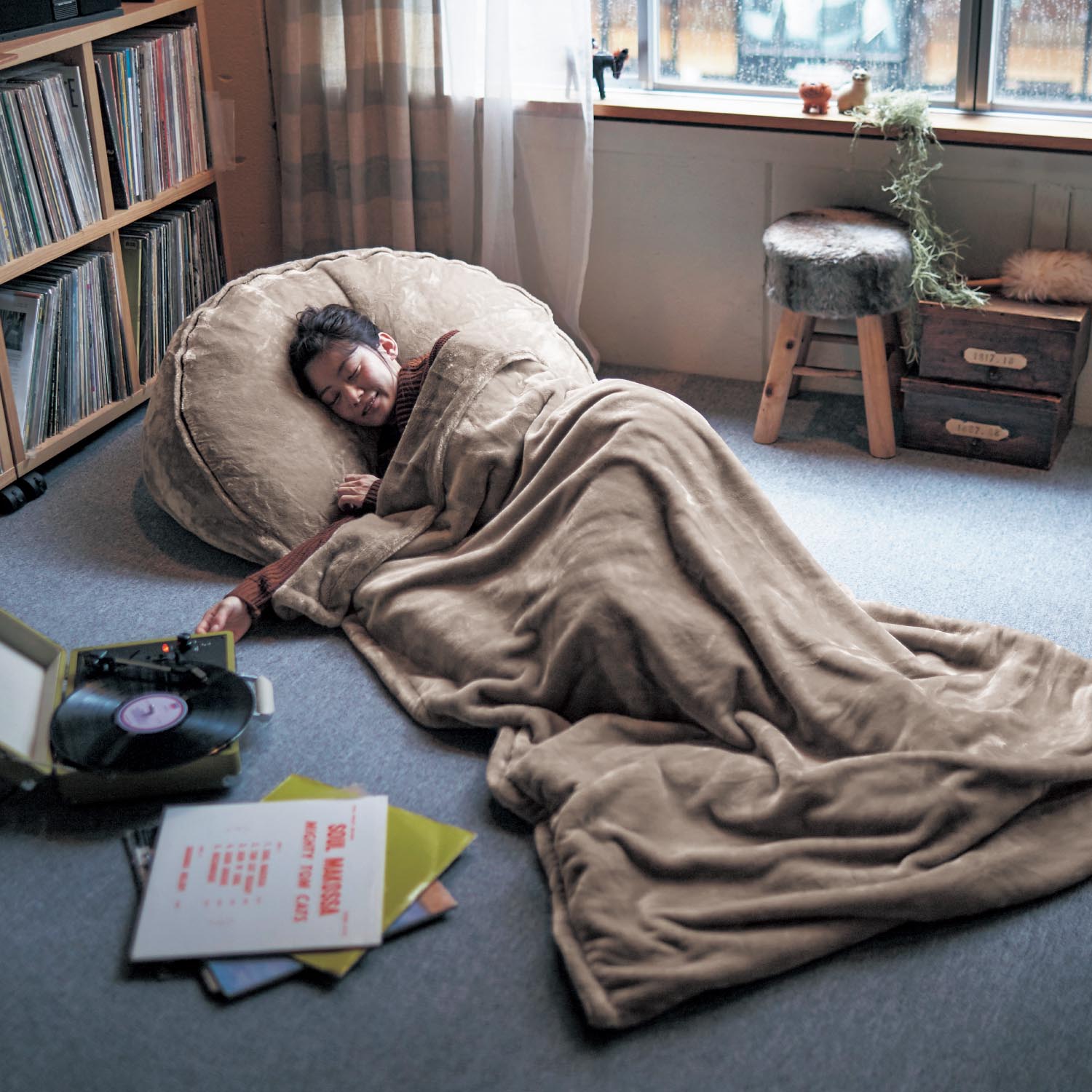 【ベルメゾン】なめらかな肌触りのふわふわうたた寝クッション 【ベルメゾン】なめらかな肌触りのふわふわうたた寝クッション