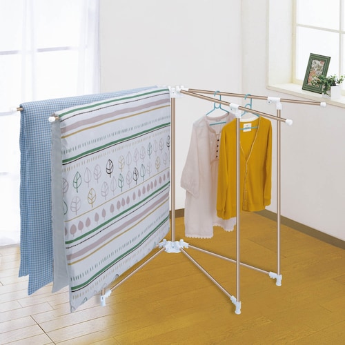 扇型で横から布団が干しやすい工具不要で布団が４枚干せる室内室外兼用物干し