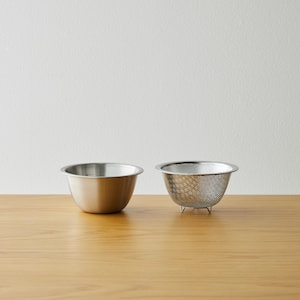 小サイズ（最大目盛り：600ml／満水容量：1000ml）