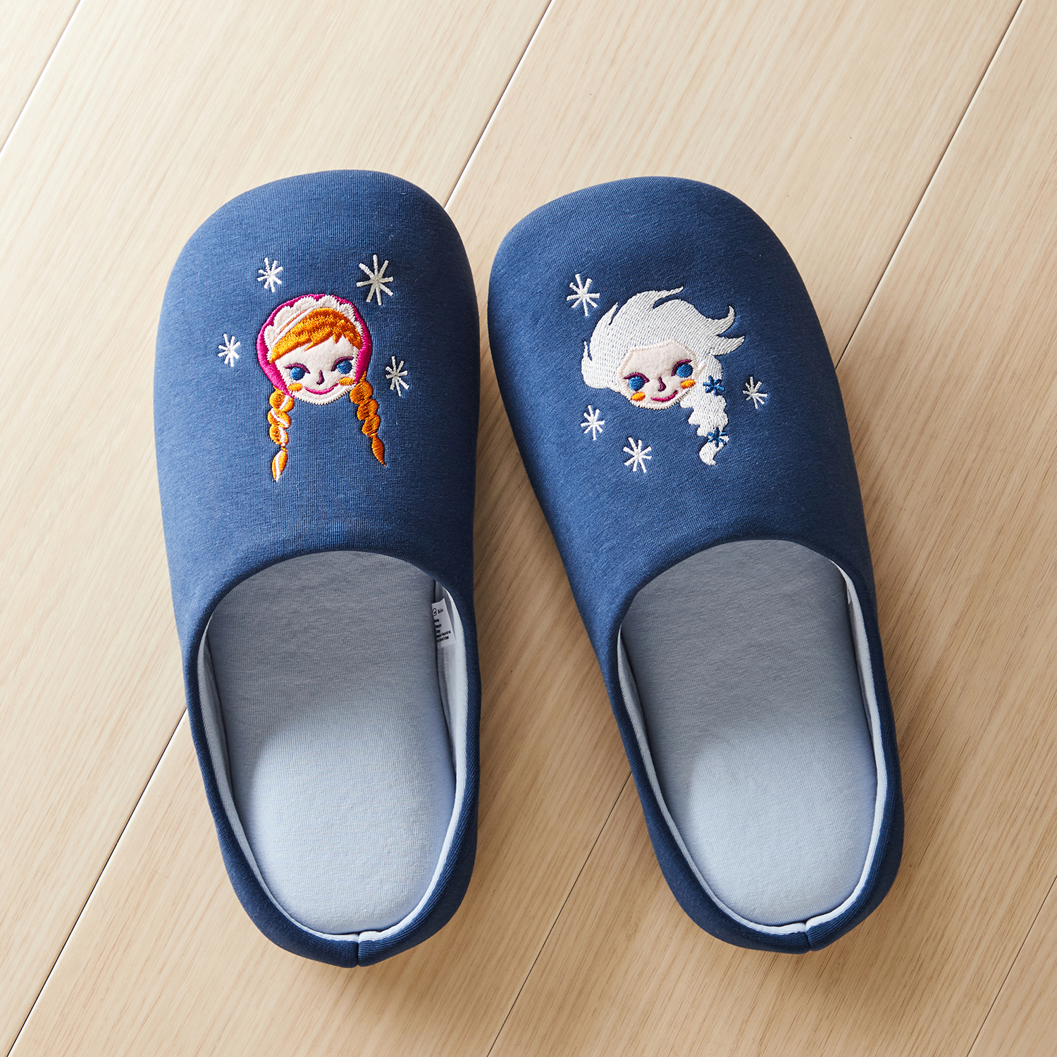 洗えるもっちり低反発ウレタン入り快適スリッパ(選べるキャラクター)(ディズニー/Disney) 洗えるもっちり低反発ウレタン入り快適スリッパ(選べるキャラクター)(ディズニー/Disney)