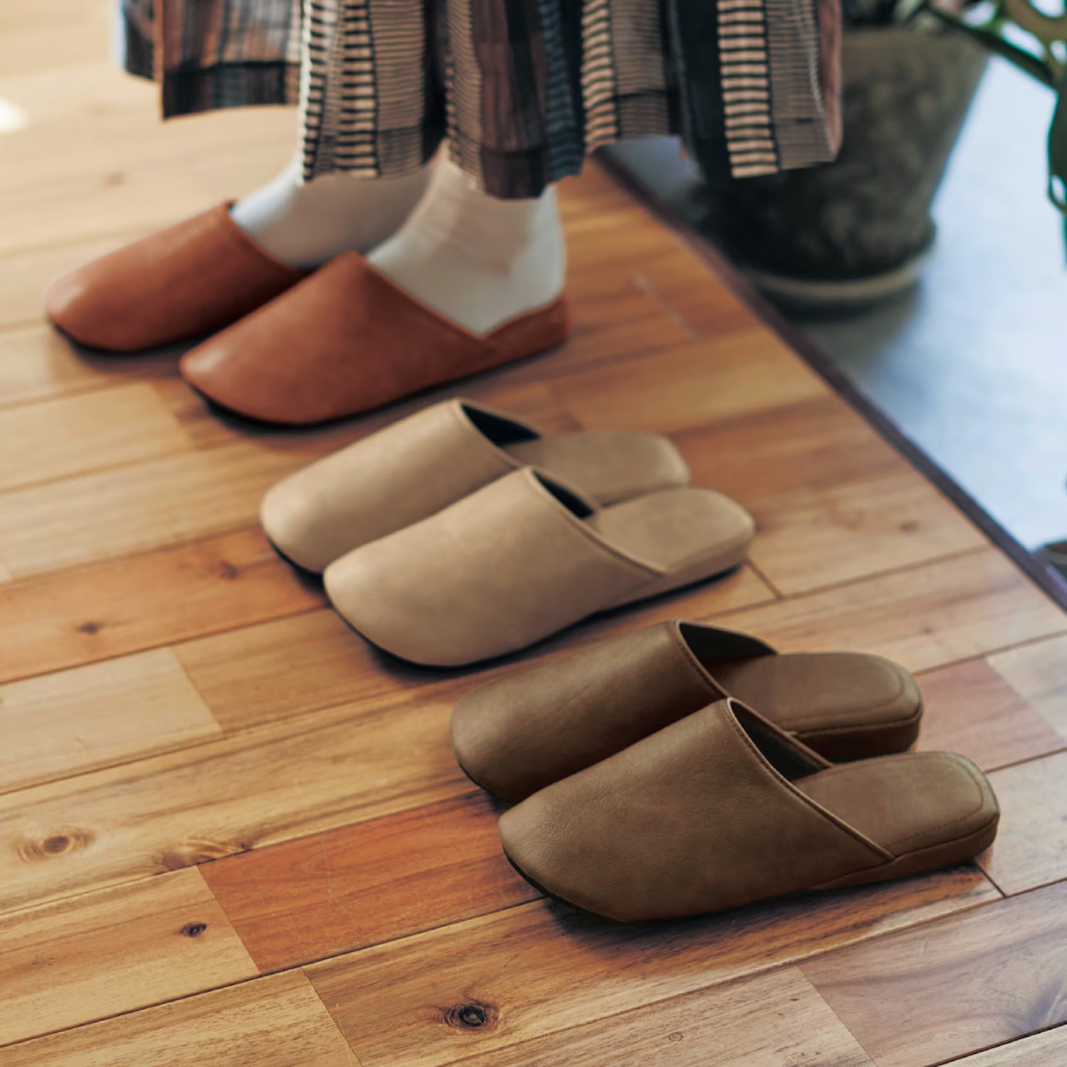 【BELLE MAISON DAYS】汚れがさっと拭ける洗える合皮スリッパ