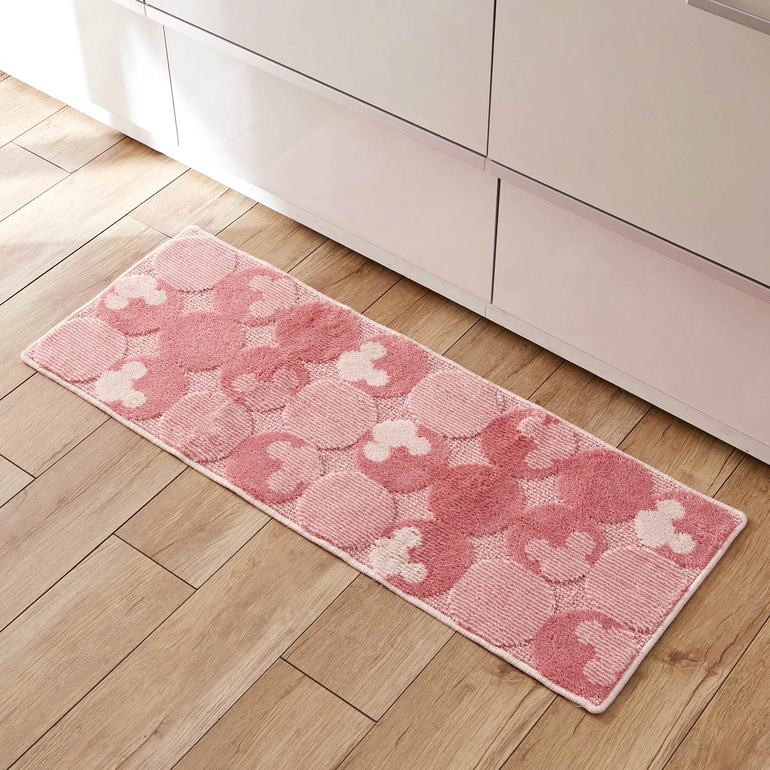 サイズが豊富な抗菌防臭加工のキッチンマット ミッキーモチーフ ディズニー Disney 通販のベルメゾンネット サイズが豊富な抗菌防臭加工のキッチンマット ミッキーモチーフ ディズニー Disney 通販のベルメゾンネット