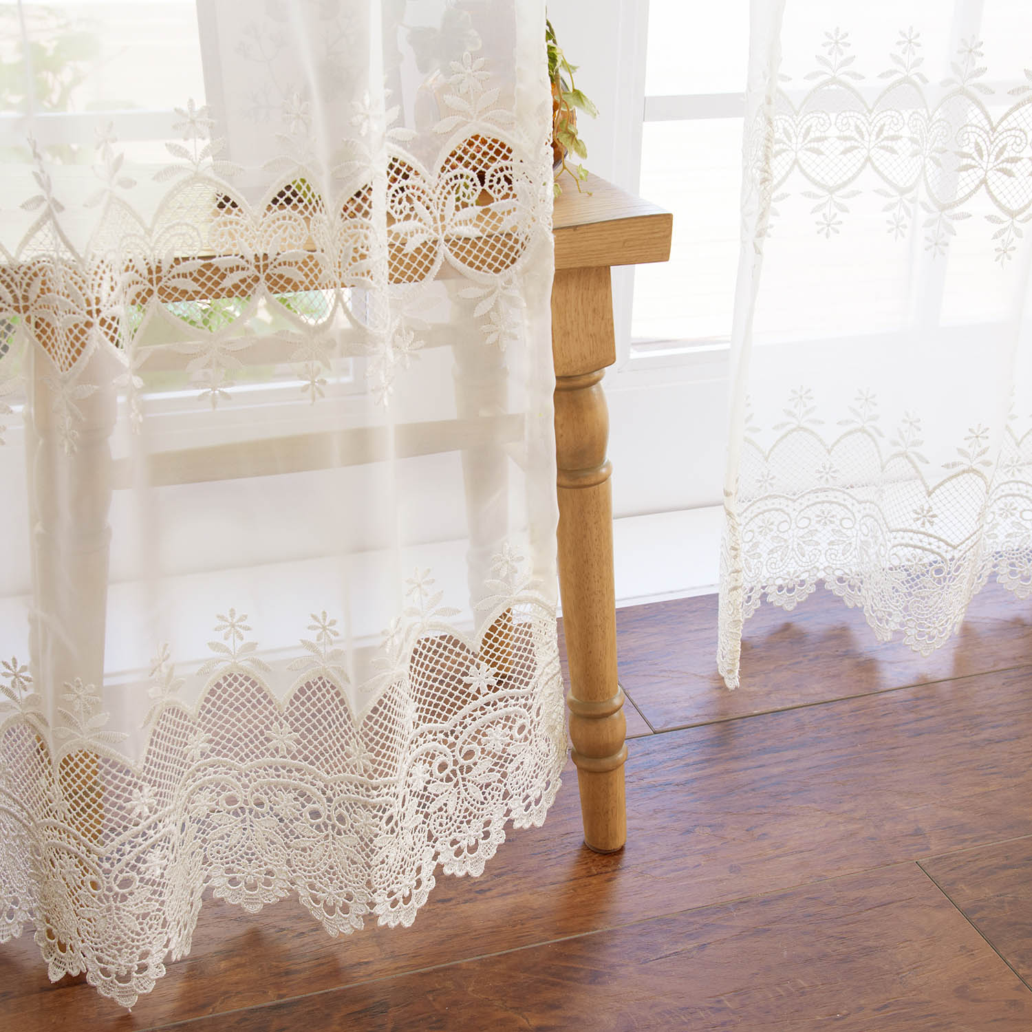 【ベルメゾン】【オーダー】 トルコ刺繍オーダーレースカーテン