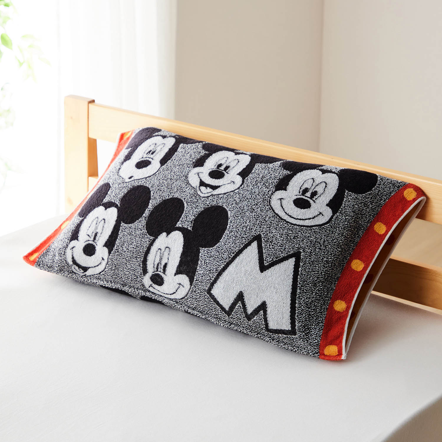 お気に入りのキャラクターデザインと夢のひととき!のびのび枕カバー(選べるキャラクター)(ディズニー/Disney) お気に入りのキャラクターデザインと夢のひととき!のびのび枕カバー(選べるキャラクター)(ディズニー/Disney)