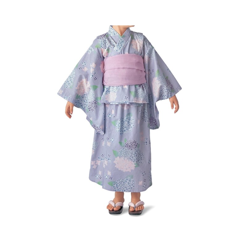 ラベンダー系／モデル身長112cm・110サイズ着用