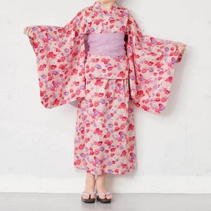 ピンク系／モデル身長150cm・150～160サイズ着用