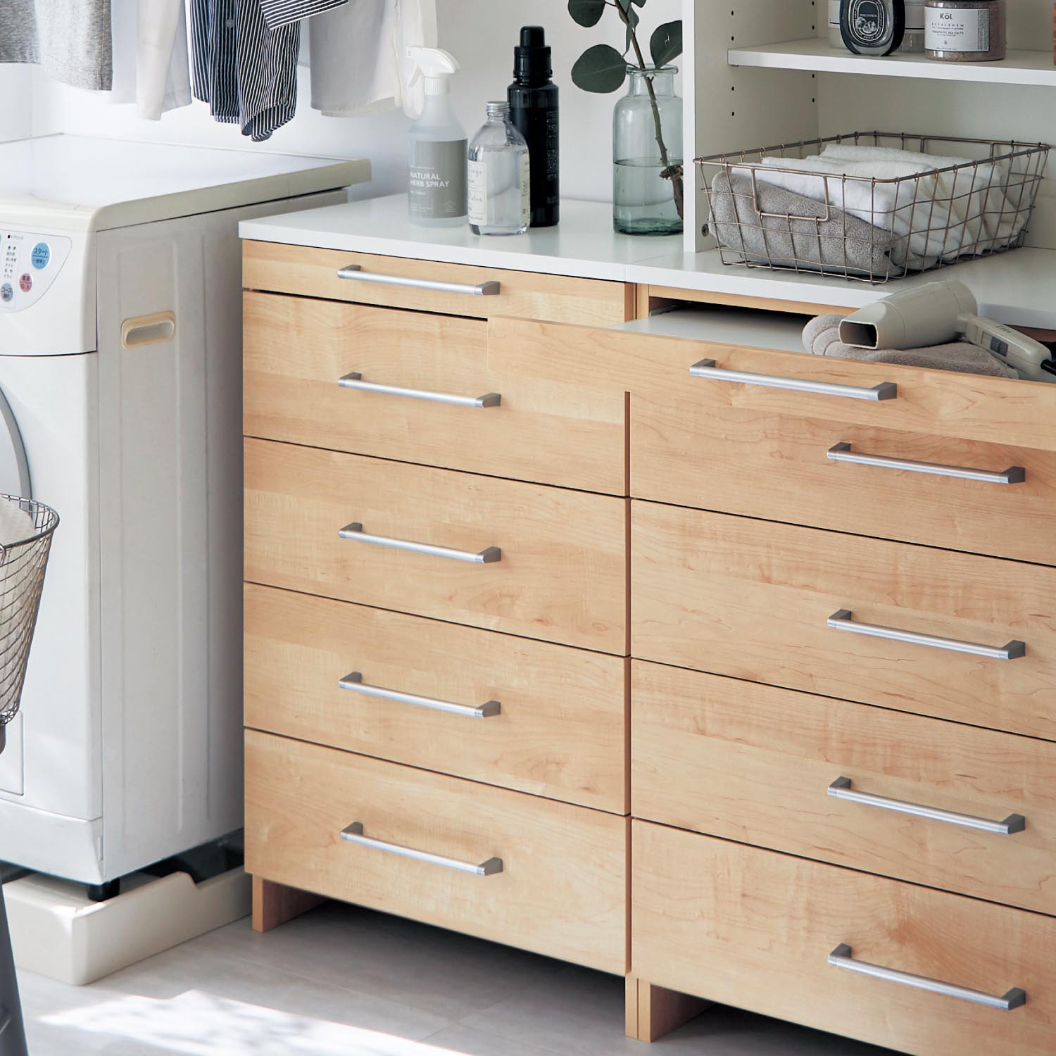 【ベルメゾン】作業に便利なスライドテーブル付きサニタリーチェスト