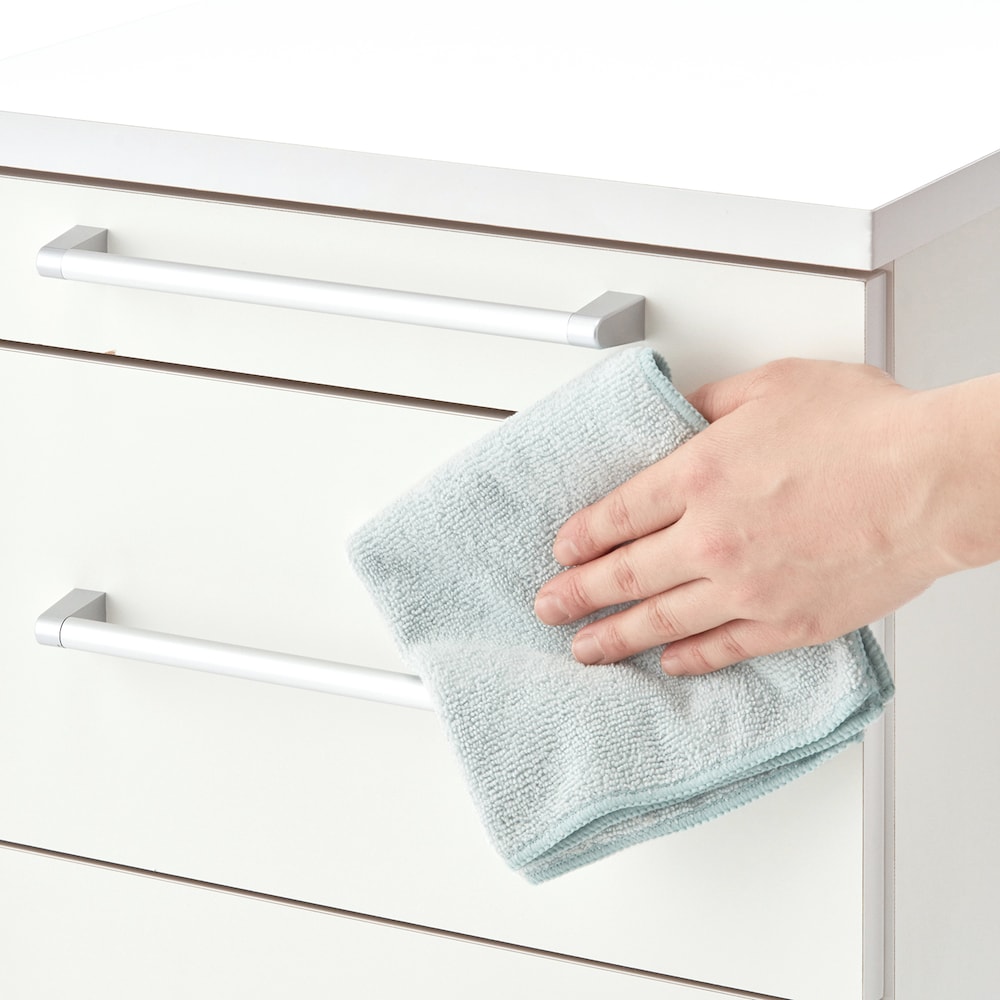 気になる汚れも乾拭きで落とせる表面素材を使用しています