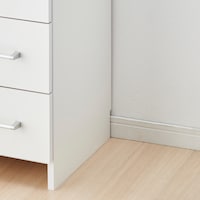 巾木よけがあるので壁にぴったり設置できます