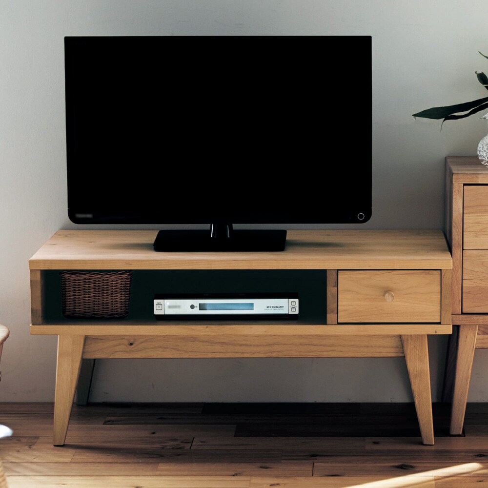 【ベルメゾン】天然木アルダー材を使ったテレビラック