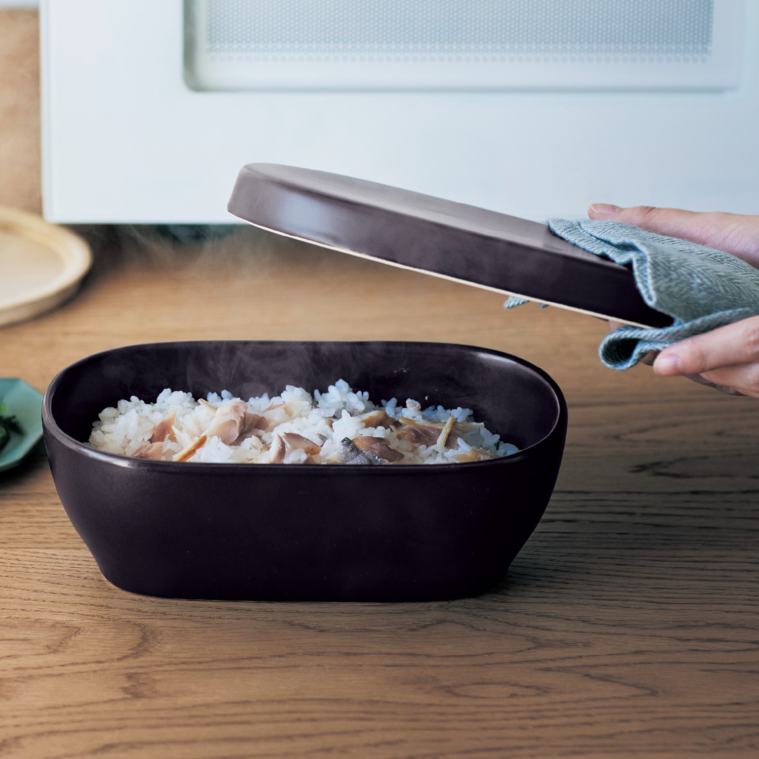 すくいやすくて冷蔵庫で収納しやすいおひつ<1.5合> 【電子レンジ対応】 すくいやすくて冷蔵庫で収納しやすいおひつ<1.5合> 【電子レンジ対応】