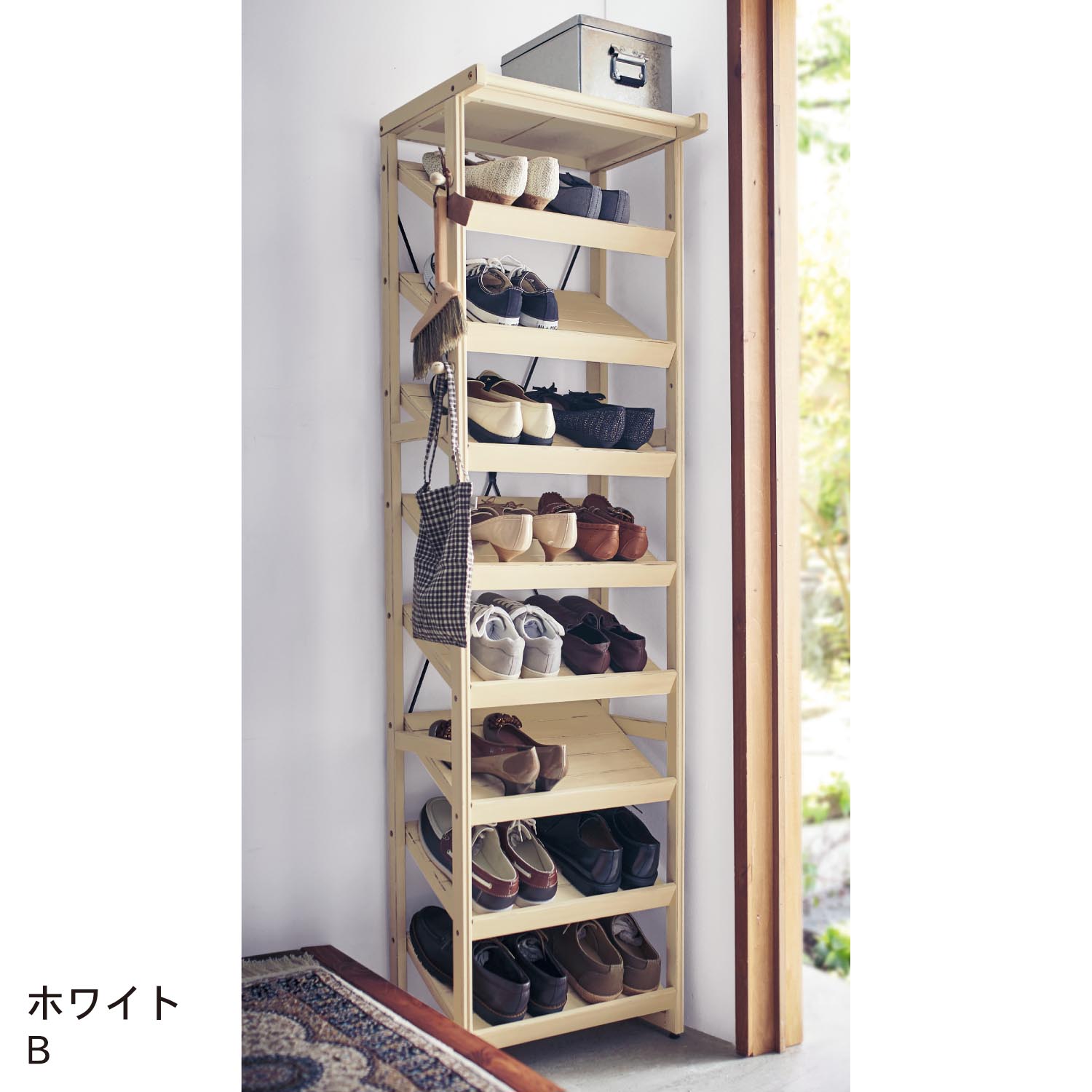 【ベルメゾン】カーテンバー付きアンティーク調シューズラック