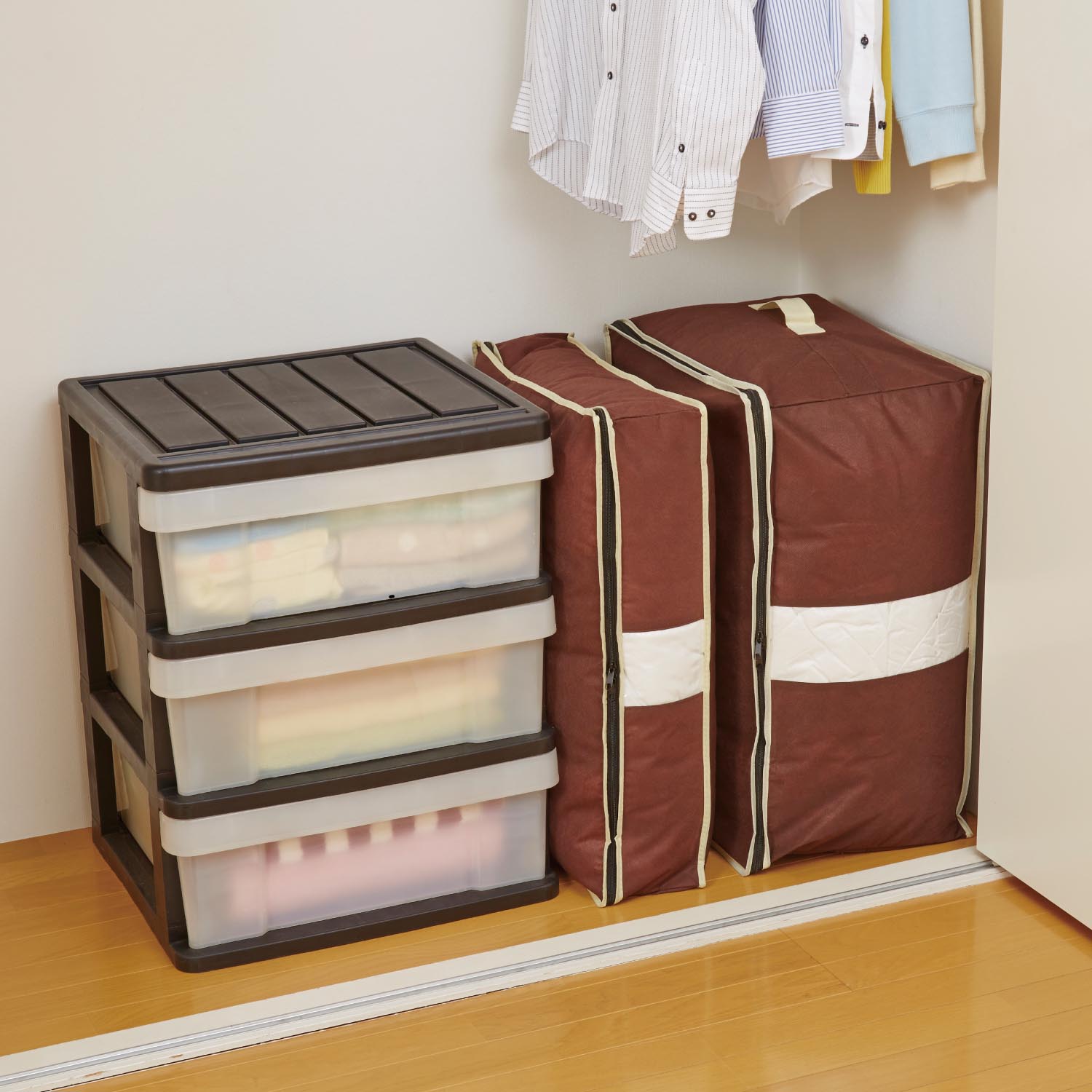 【ベルメゾン】タテ収納できる炭入り羽毛布団ケース 【ベルメゾン】タテ収納できる炭入り羽毛布団ケース