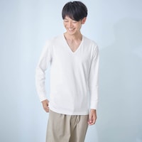 モデル身長176cm／L（オフホワイト）