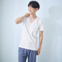 モデル身長176cm／L（オフホワイト）