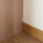 壁との隙間をつくらない巾木よけ付き。