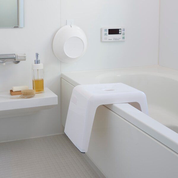 【ベルメゾン】浴槽のフチにかけられるバスチェア & 湯おけセット