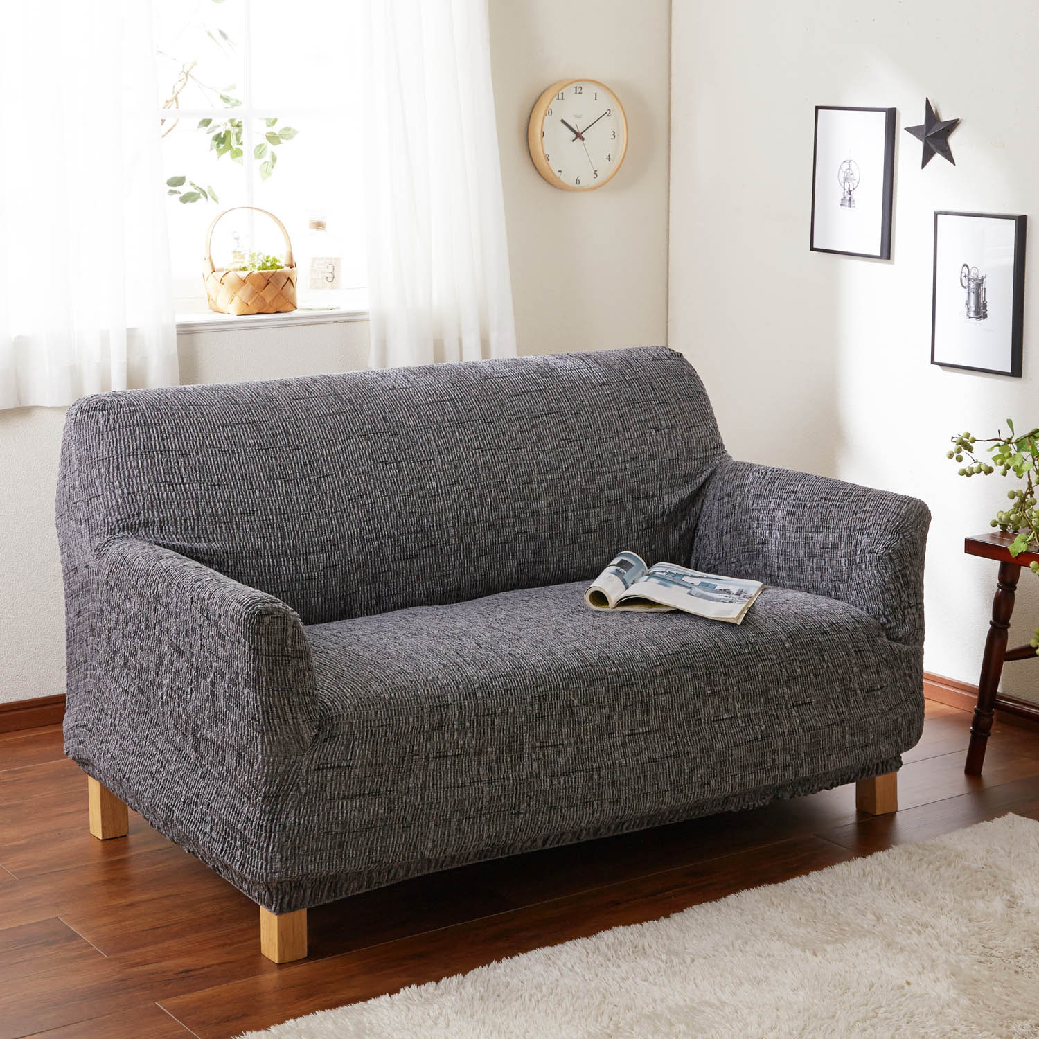 【ベルメゾン】横に伸びるイタリア製プリント素材の綿混伸びるソファーカバー