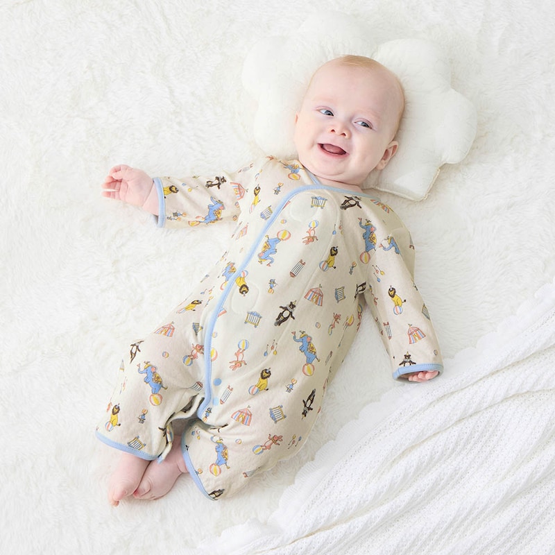 モデル身長63㎝・50～60サイズ着用・体重7㎏