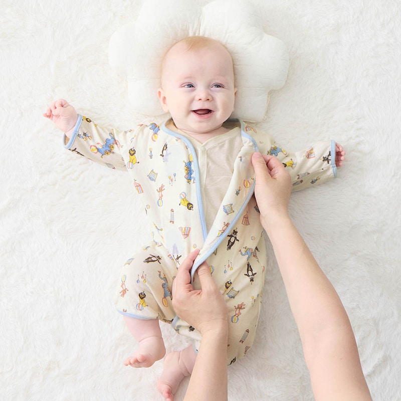 モデル身長63㎝・50～60サイズ着用・体重7㎏