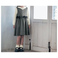 オフホワイト／モデル身長110cm・110サイズ着用