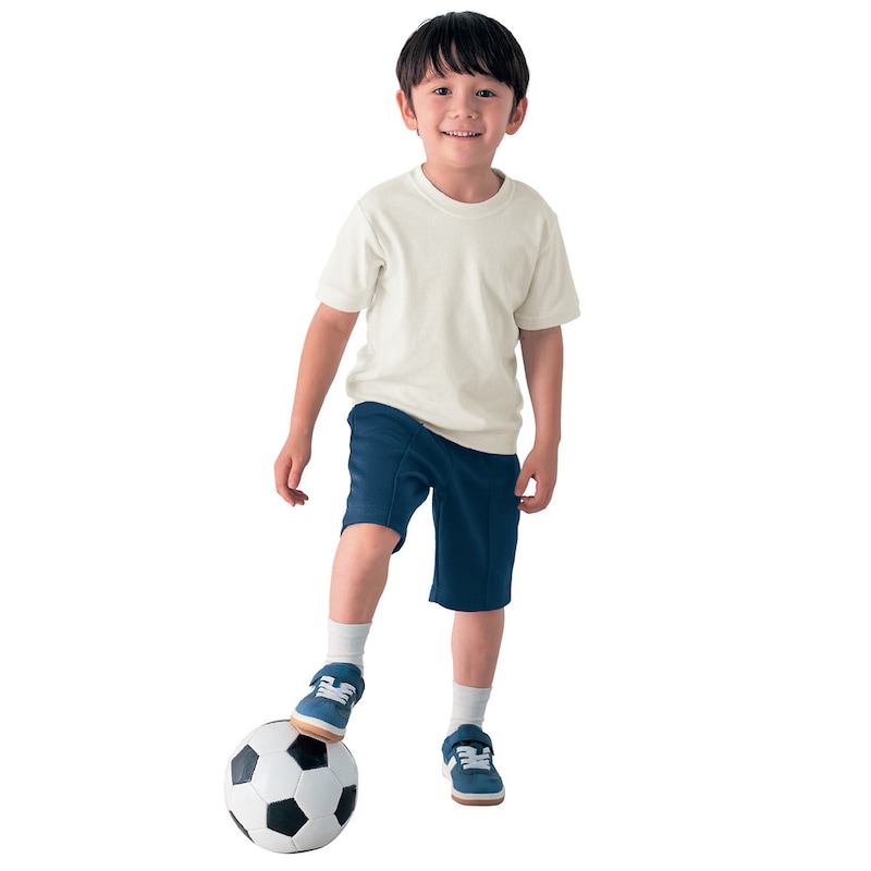 半袖／モデル身長114.5cm・サイズ110