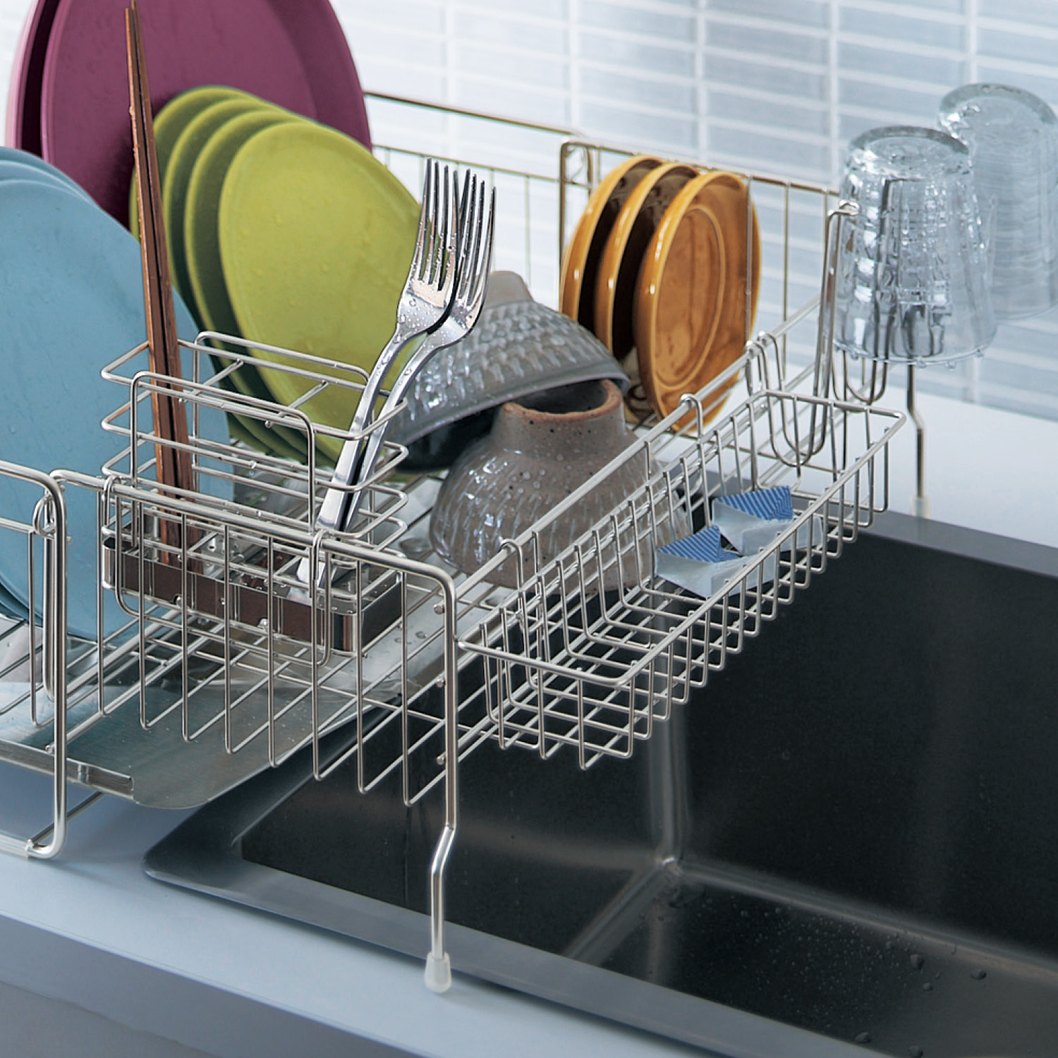 狭いキッチンをもっと便利に すぐ出来る方法と改造実例を紹介します ベルメゾン 暮らしのコラム 狭いキッチンをもっと便利に すぐ出来る方法と改造実例を紹介します ベルメゾン 暮らしのコラム