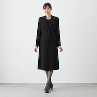 モデル身長166cm･９号サイズ着用