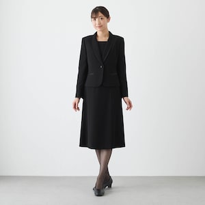 モデル身長166cm･９号サイズ着用
